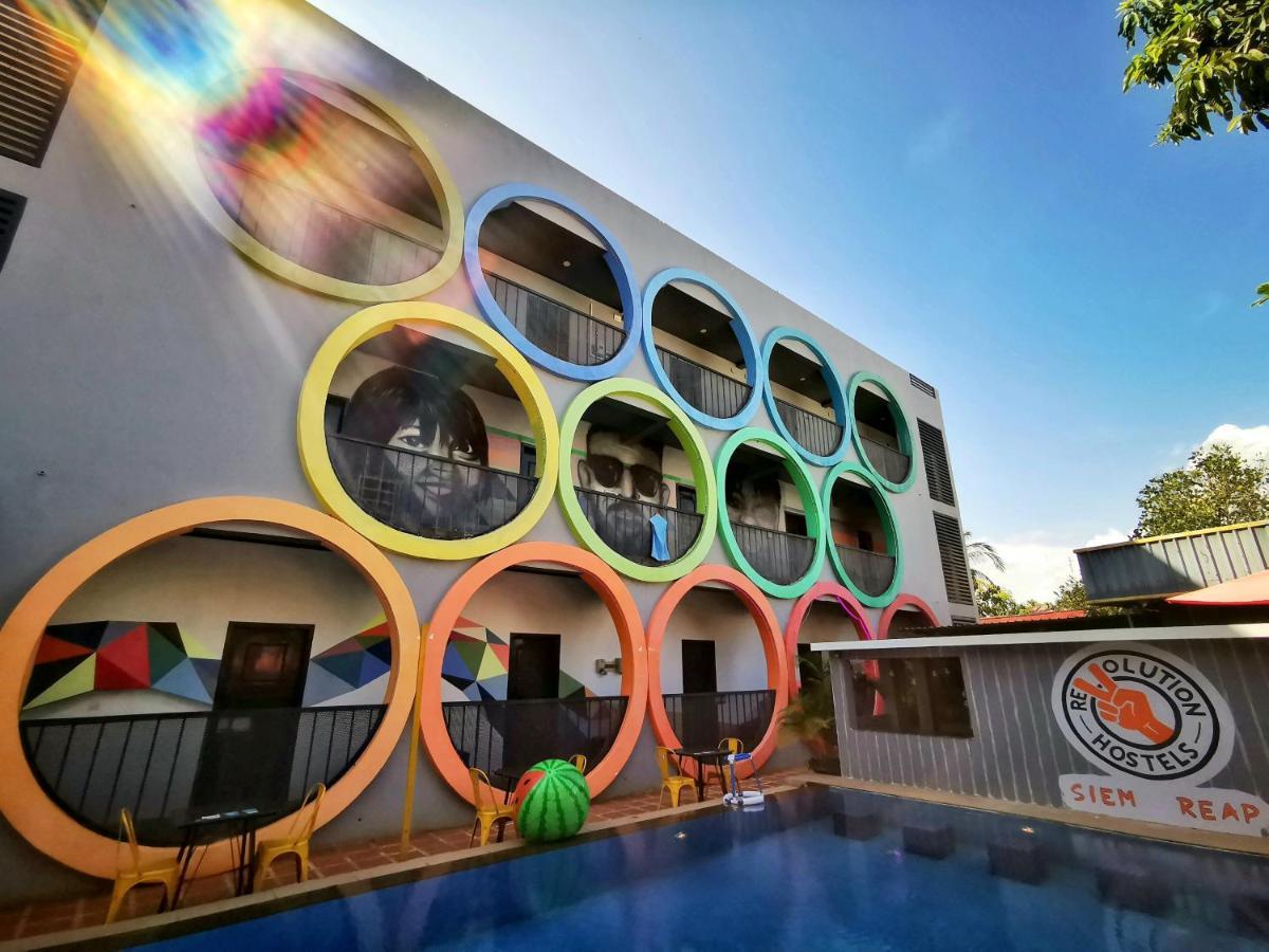 Revolution Siem Reap Hostel Exterior foto