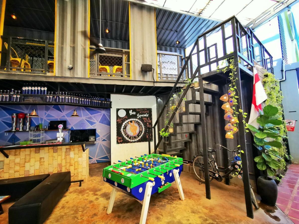 Revolution Siem Reap Hostel Exterior foto