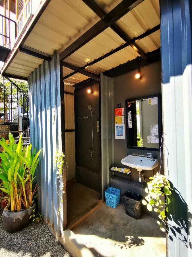 Revolution Siem Reap Hostel Exterior foto