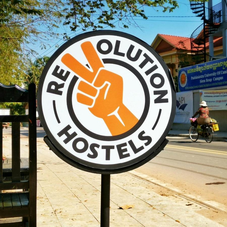 Revolution Siem Reap Hostel Exterior foto
